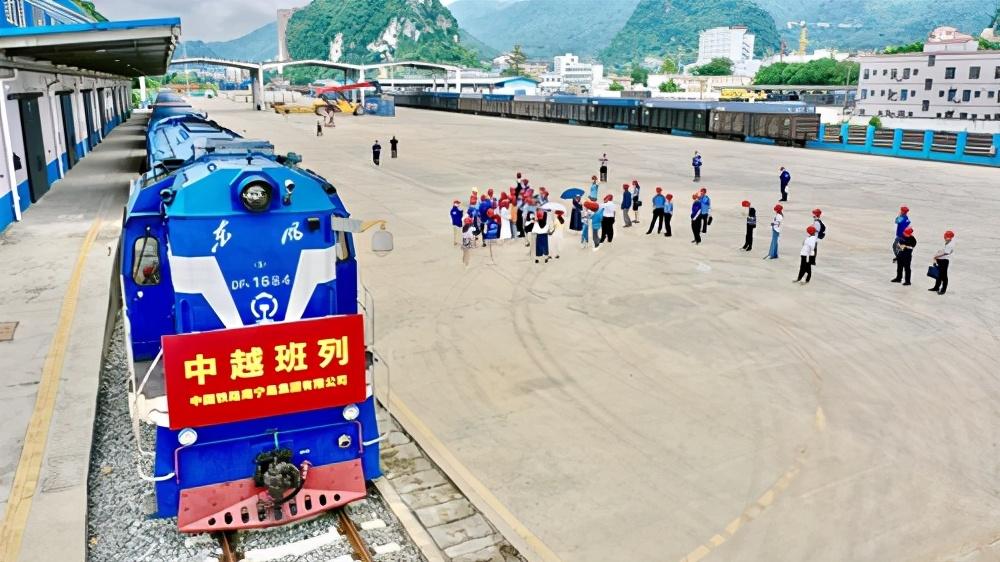 中越集装箱班列成为两国贸易的重要国际物流联运平台