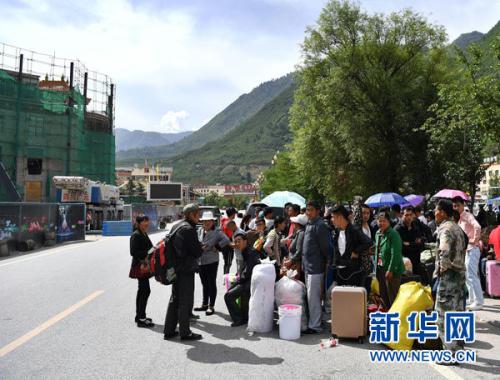 九寨沟地震24小时6万余人成功大转移的背后：生命至上