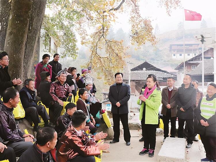 扫除脱贫路上的语言交流不畅 ——柳州市“双语双向”活动助推脱贫攻坚纪实