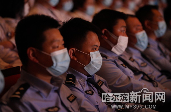 “线下剧场演出+线上网络直播”双渠道联动｜话剧《你是春天》首轮演出引发热烈反响