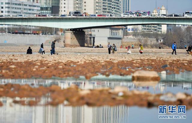 黄河兰州段水位降至年度最低