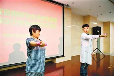 西安医生首创“造骨”技术 让废臂“长出”17厘米新骨