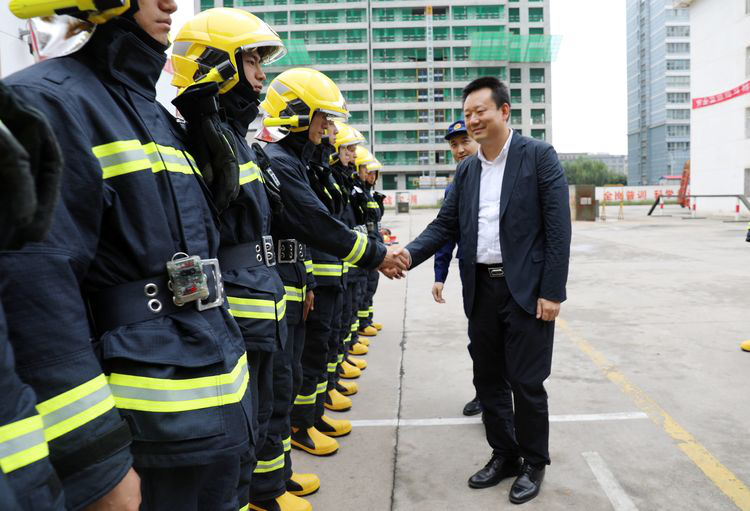 （已修改）西安高新区党工委副书记管委会主任齐海兵走访慰问企业