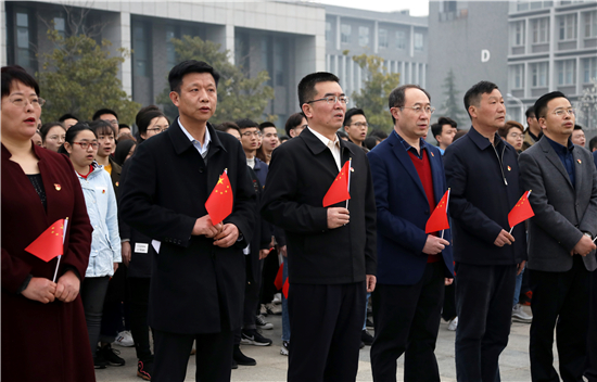 （供稿 教育列表 三吴大地南京 移动版）中国药科大学“国旗下的公开课”正式开讲