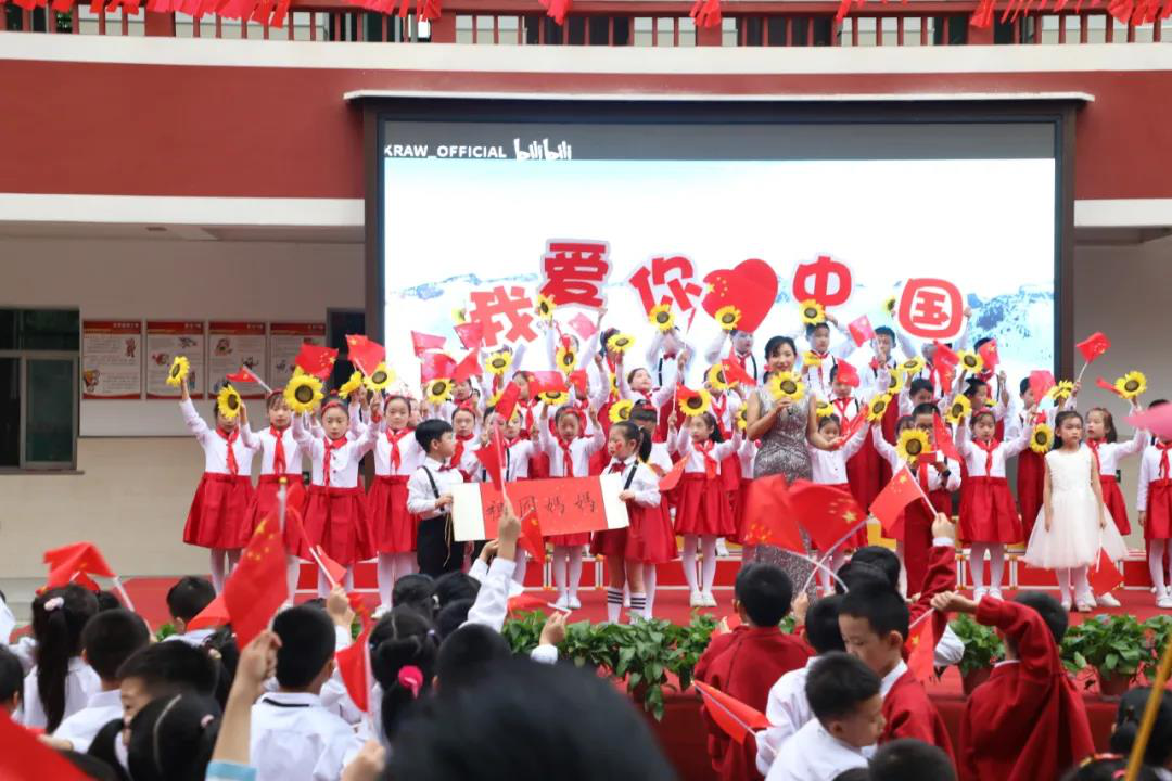 这条3km的街道，多少西安人的青春都离不开它