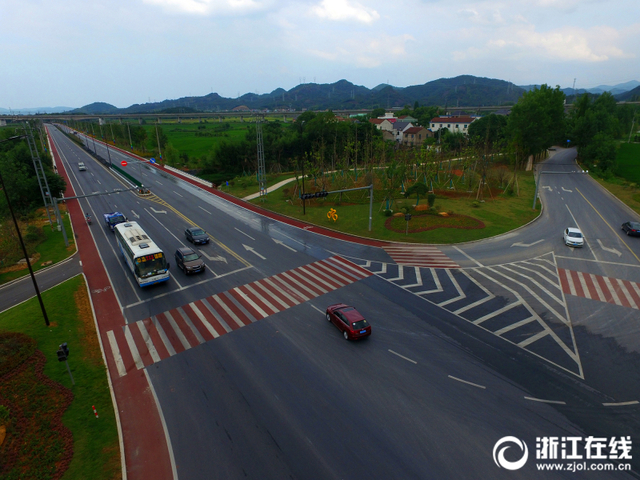 诸暨：修一条路 造一片景