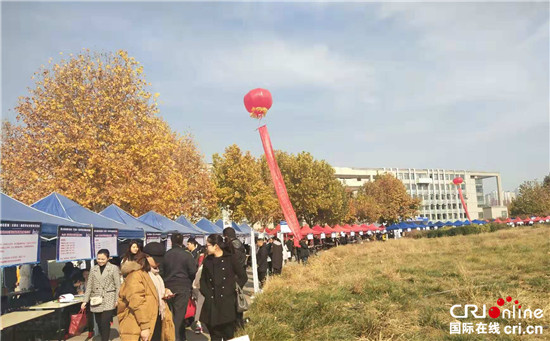 石家庄招聘会：企业招聘人员为毕业生提出求职建议