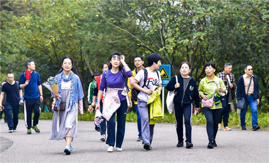 （B 文旅列表 三吴大地南京 移动版）第三届中国南京国际登高节亮相幕燕滨江风貌区