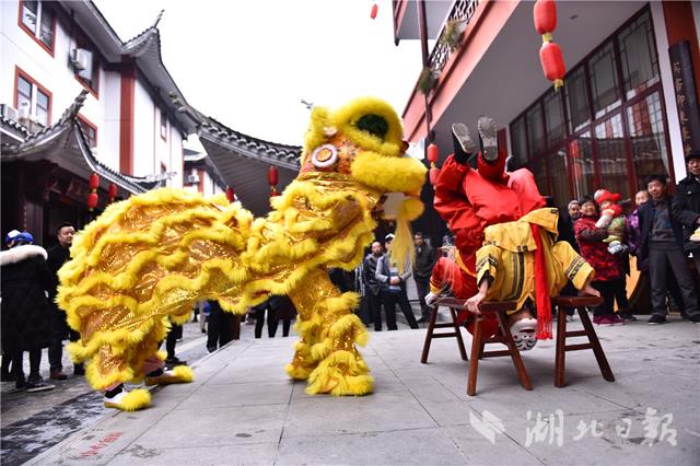 “刨汤宴”搅热冬季旅游