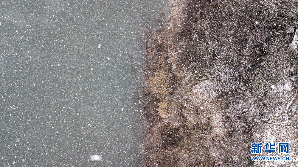 雪飞太极湖 美景如国画