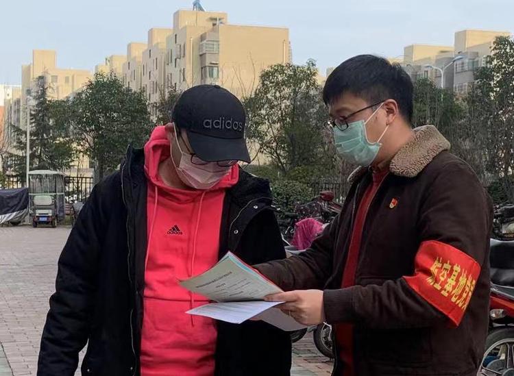 西安航空基地百名党员干部请战抗疫一线 凝聚航空城防控“红色力量”