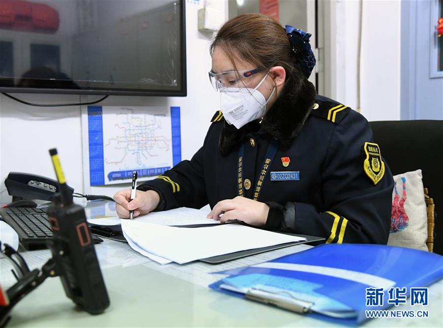 北京节后首个工作日：交通秩序井然 市场供应稳定