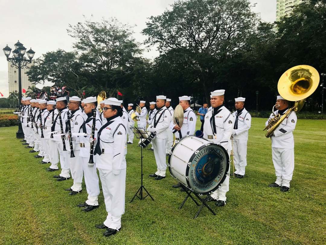 亲历习近平在菲律宾精彩瞬间：孩子们欢快笑容令人感动