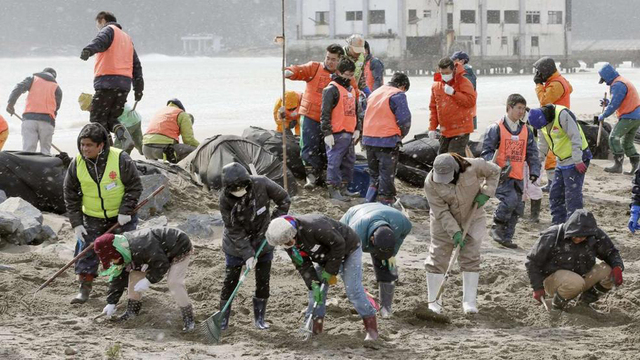 海啸四周年：日本志愿者仍在寻找遇难者遗体