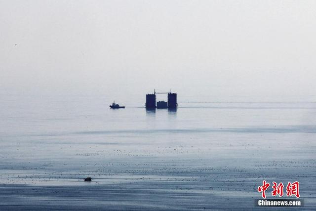 青岛灵山湾海域现“海市蜃楼”