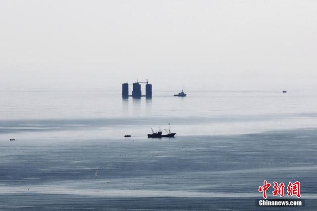 青岛灵山湾海域现“海市蜃楼”