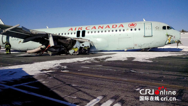 加拿大航空一架客机紧急着陆冲出跑道