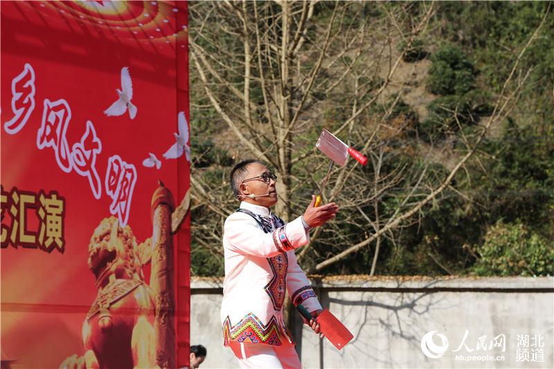 湖北鹤峰：志智双扶增动力 乡风文明倡新风