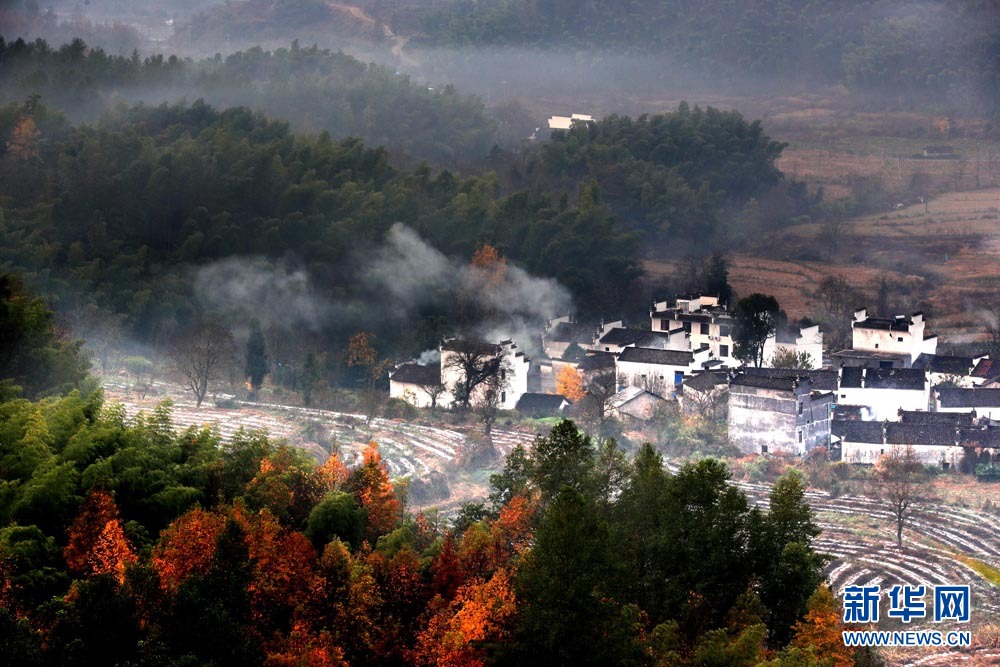 安徽塔川古村：云雾塔川如仙境