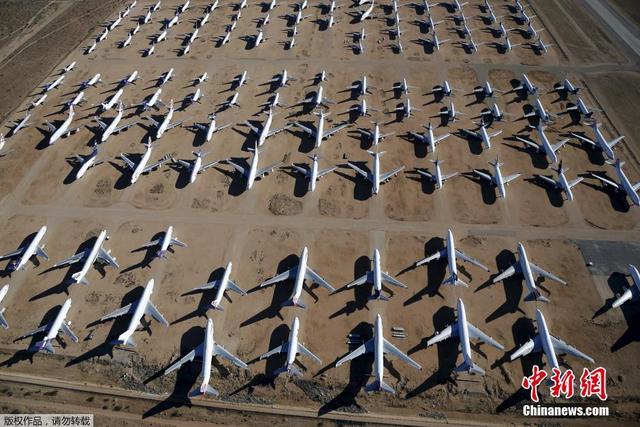 探访美国加州的飞机坟场 含中国航空公司的老旧客机