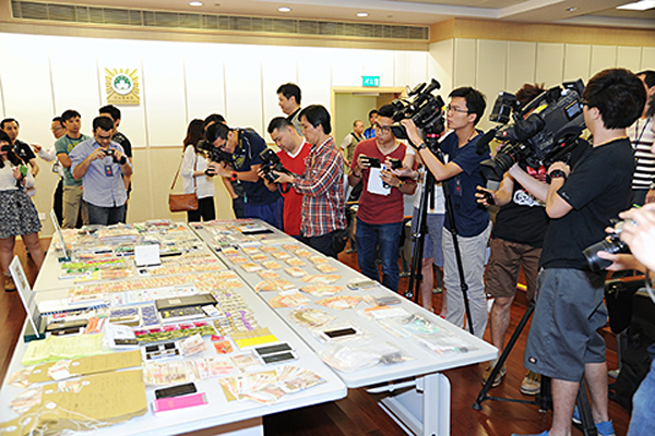 澳门警方破获跨境操控卖淫案 21名韩国女子被捕