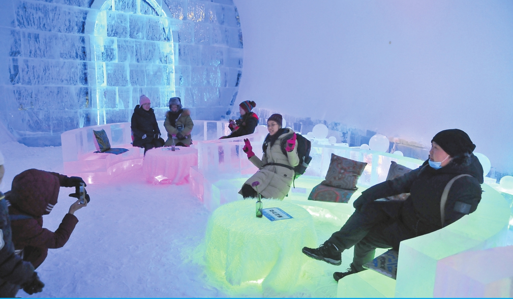 冰酒吧冰旅馆现身冰雪大世界