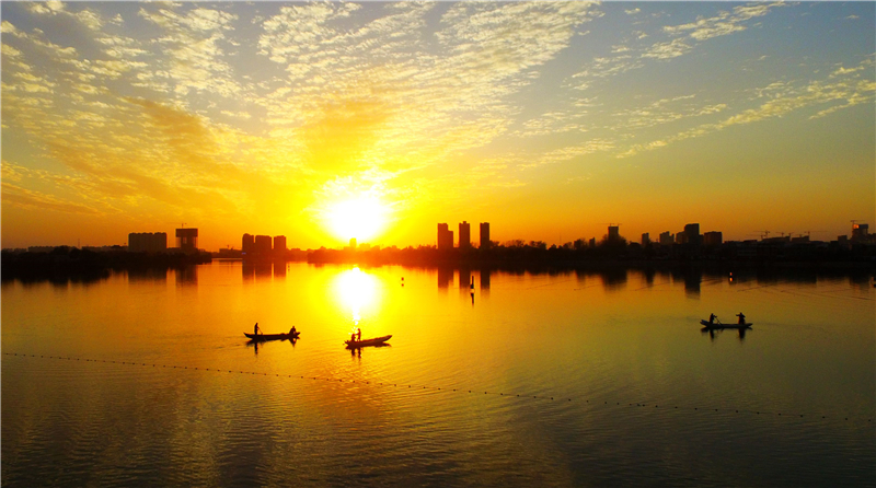 河南周口：淮阳龙湖秋韵醉游人