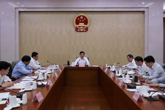 河南省长放狠话治大气污染:该点名点名 别怕得罪人