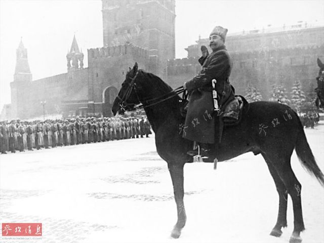 兵临城下！悲壮的1941年红场大阅兵