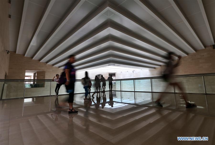 Luoyang Museum attracts children during summer vacation