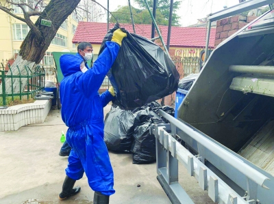 （要闻 三吴大地南京 移动版）南京秦淮区环卫：不漏一个垃圾点