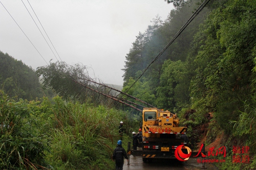 降雨致福建11万户停电 安砂水库洪水百年一遇