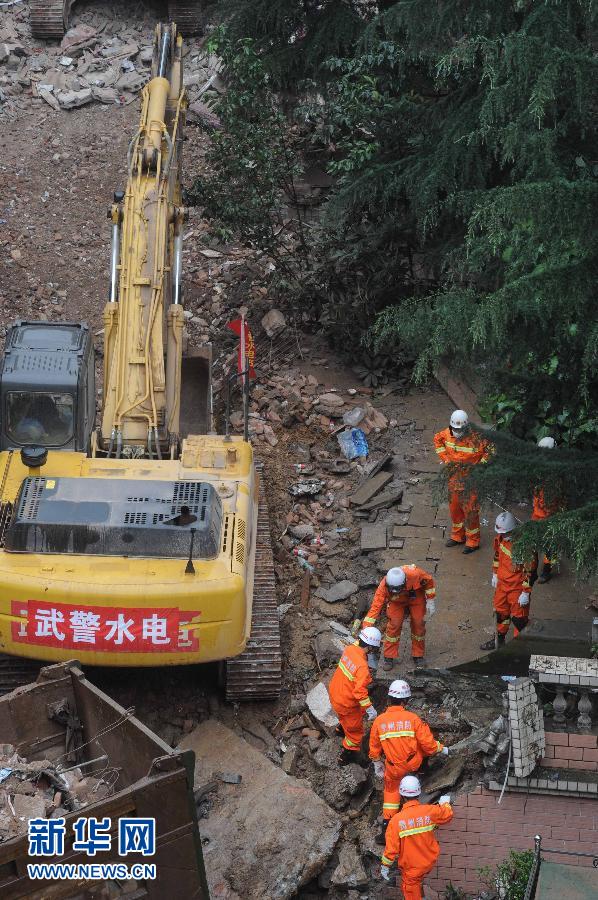 贵阳居民楼垮塌遇难者人数升至10人