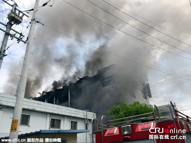 韩国大邱一家服装工厂四层楼建筑失火