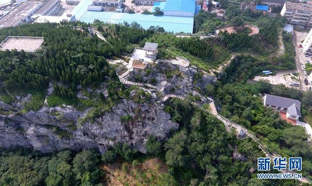 济南丁字山：昔日采石场 今成山体公园