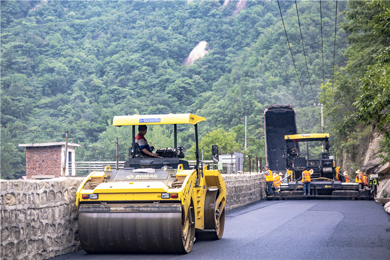 【Hello，河南！】平顶山市鲁山县：纪检护航下的山间公路成了“网红”打卡地