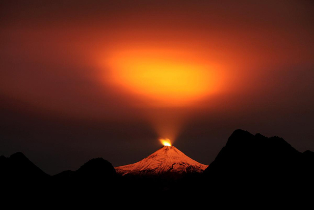 盘点2015年全球火山喷发震撼景象