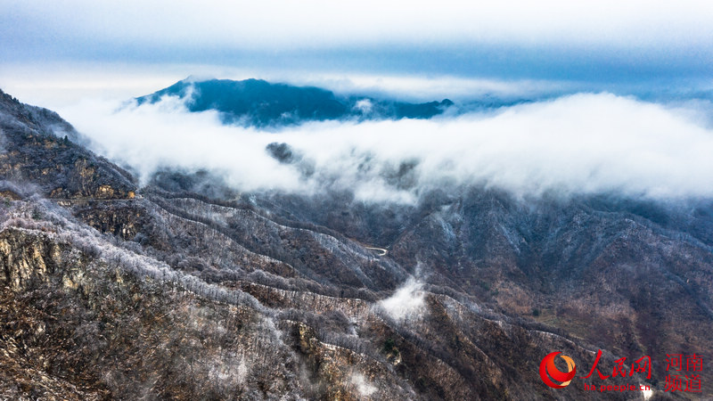 洛阳白云山：云海缥缈 雪山壮观