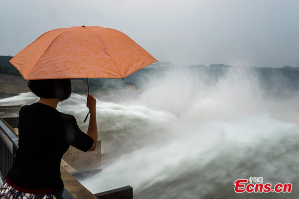 Xiaolangdi Waterfall-Watching Festival kicks off