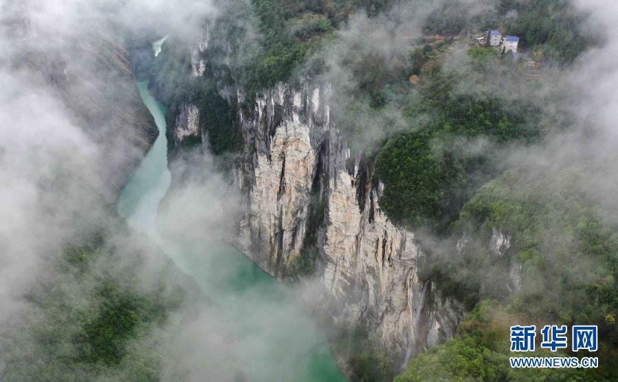 湖北鹤峰：溇水风光似画卷