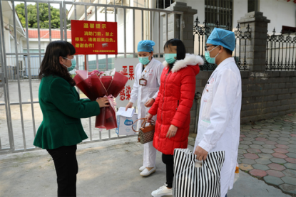 百色市两例新冠肺炎患者治愈出院