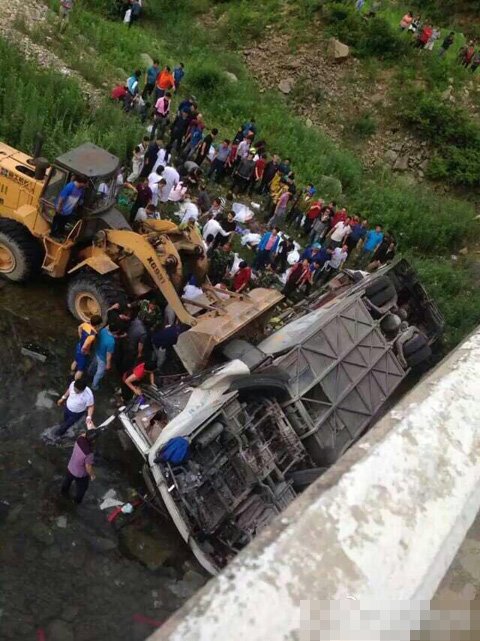 韩国旅游团吉林遭遇车祸 已致11人遇难含10名韩国人