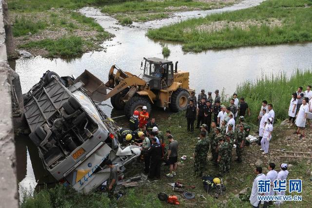 韩国旅游团吉林遭遇车祸 已致11人遇难含10名韩国人