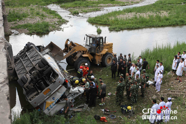 韩国旅游团吉林遭遇车祸 已致11人遇难含10名韩国人