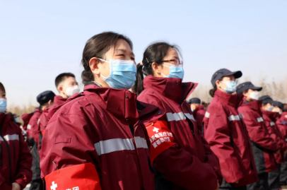 长安大学医院医生雷晓霞奔赴援鄂一线 ：治疗更多的病人是一个医生义不容辞的责任