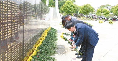 【不签】湖北省举行人体器官捐献者追思会