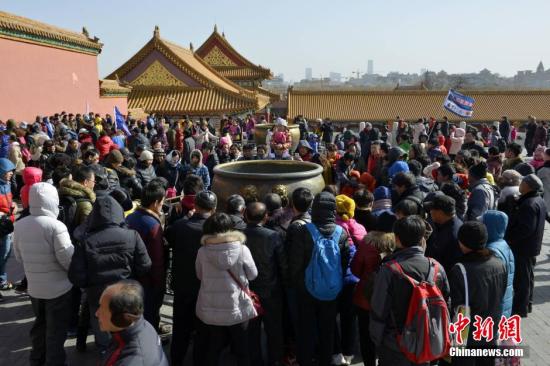 北京故宫限流8万人次 首度提前关闭购票通道