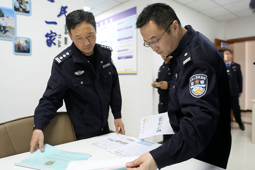 【河南供稿】河南义马市公安局组织民警赴新密学习“一村一警”工作