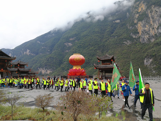 【CRI专稿 列表】重庆“巴渝‘河小青’益行母亲河”系列活动启动【内容页标题】“巴渝‘河小青’益行母亲河”系列活动在酉阳龚滩古镇启动