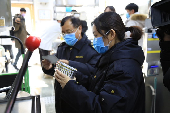 07【吉林供稿】延吉市突击检查恢复营业的餐饮单位